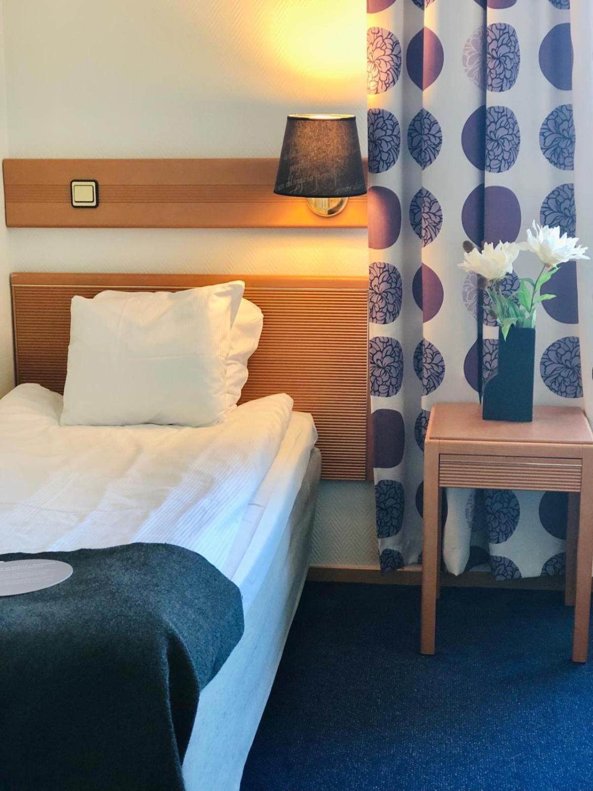 Arena Hotell Vänersborg Buitenkant foto
